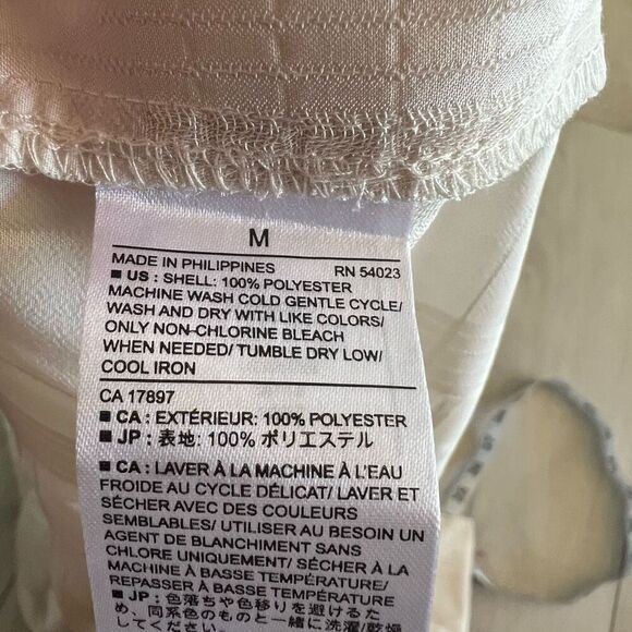 Banana Republic Polyester Plaid Top size M - Picture 6 of 6